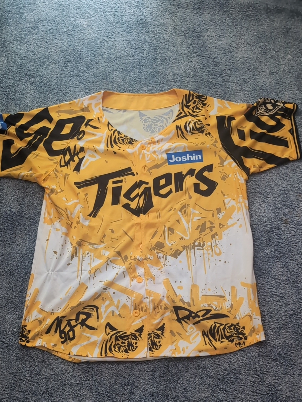 Hanshin Tigers NPB Japan Baseball Jersey (One Size)